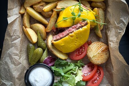 Ароматная котлета из мраморной телятины