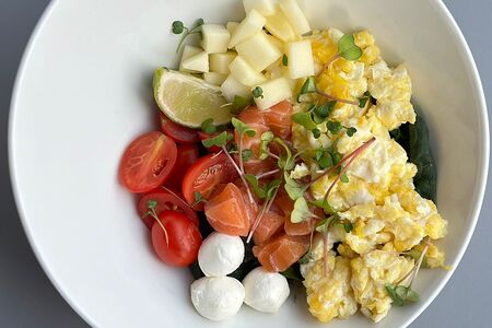 Поке лосось