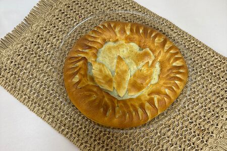 Пирог с индейкой и соусом бешамель