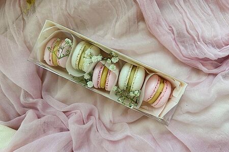 Набор макаронс ко дню Мамы