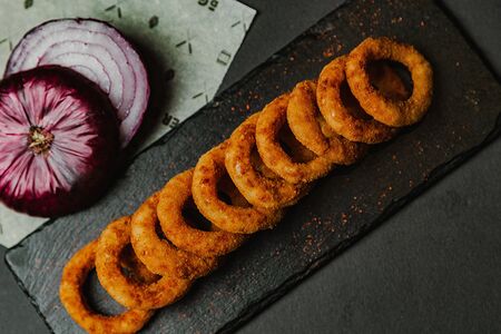 Луковые кольца в кляре