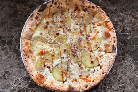 Груша с горгонзолой