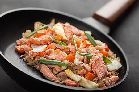 Wok Лосось с раменом (блюдо дня)