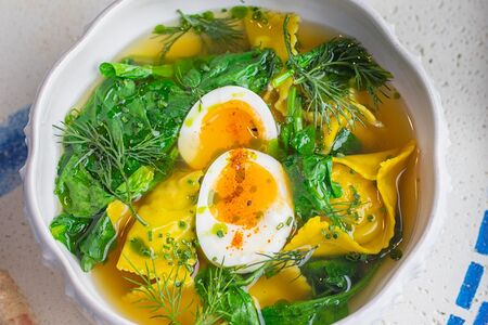 Суп куриный с тортеллини