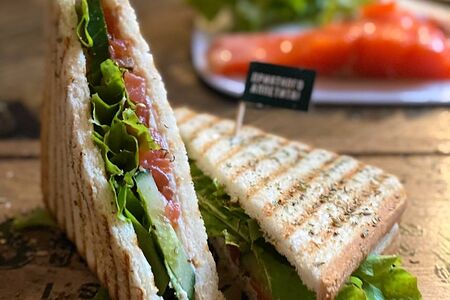 Сэндвич с семгой слабосоленой  