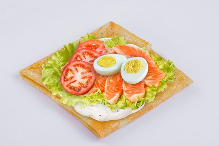 Блин Цезарь с семгой