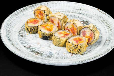 Горячий ролл Тунец и тигровая креветка