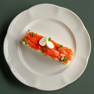 Оливье с форелью слабой соли 