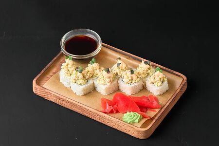 Ролл с тартаром из креветки