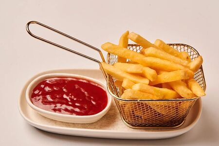 Картофель фри с соусом