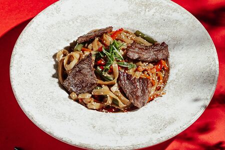 Паназиатская паста Карри с говядиной