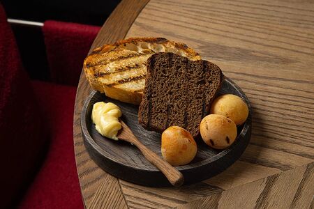 Хлеб с маслом