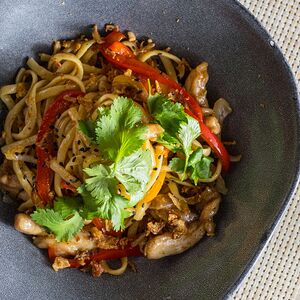 Удон с курицей 