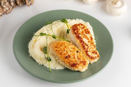 Куриные котлеты с картофельным пюре 