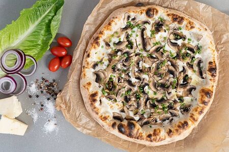 Пицца Грибная с трюфельным маслом 