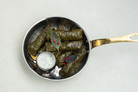 Долма в винoградных листьях