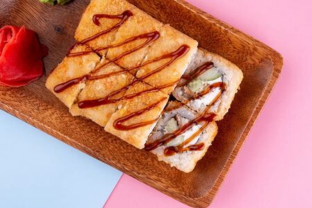 Ролл Хот с угрем