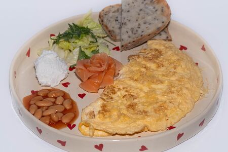 Омлет с лососем