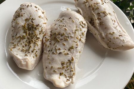 Грудка с розмарином