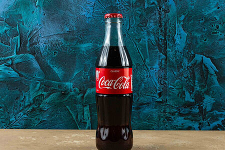 Газированный напиток Coca-Cola Classic
