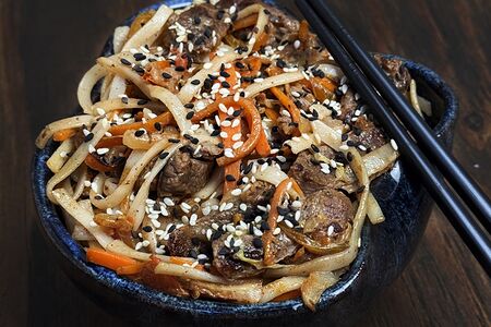 Удон с перечной говядиной