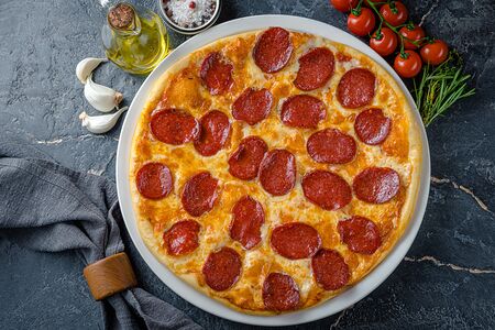 Пицца Колбасная