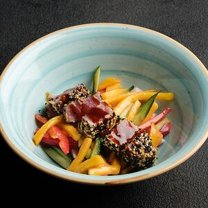 Салат с тунцом