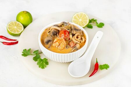 Том ям с морепродуктами суп