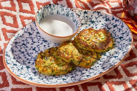 Оладьи из кабачков со сметаной