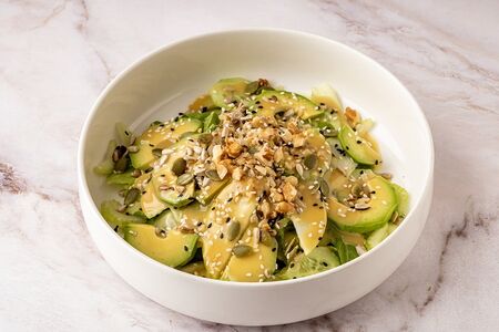 Зеленый салат