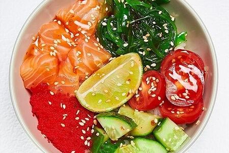 Поке с лососем