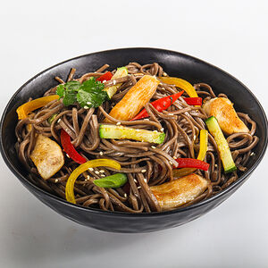 Соба с курицей в соусе терияки