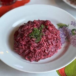 Свекла с майонезом и чесноком