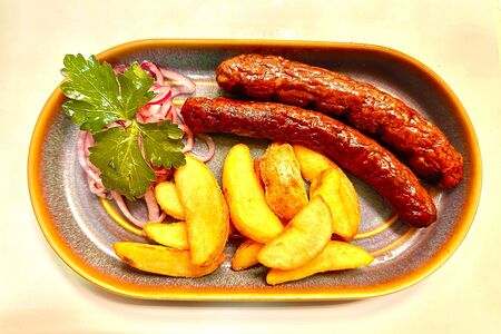 Колбаски из мраморной говядины