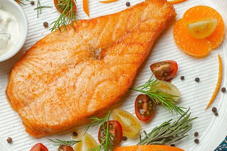 Лосось на мангале