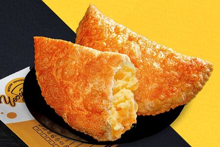 Чебурек с картофелем и зеленью