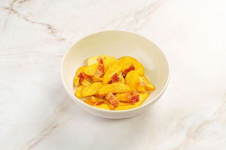 Картофель по-деревенски с беконом