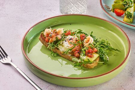 Брускетта с креветкой