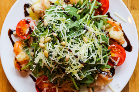 Салат Руккола с креветками