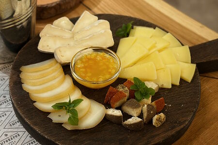 Сырная тарелка №2