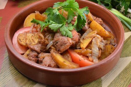 Оджахури из свинины с молодым картофелем