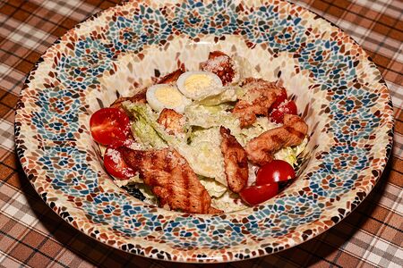 Цезарь с куриным филе 