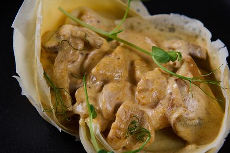 Блины с курицей и грибами