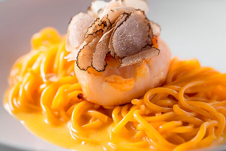 Спагетти с трюфелем и гребешком