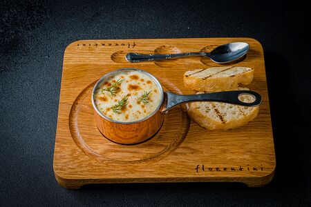 Жюльен с крабом