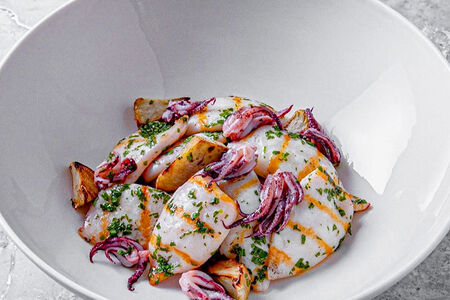 Жареные мини-кальмары с артишоками