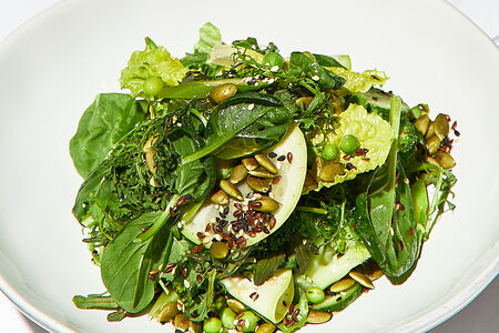 Салат с авокадо