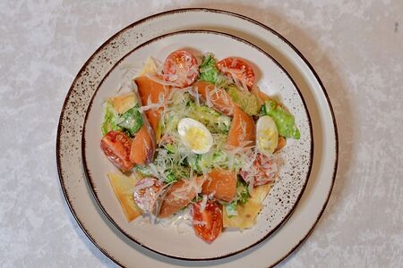 Цезарь с семгой