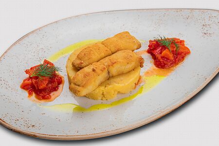 Сом, жаренный на горчичном масле с домашним лечо