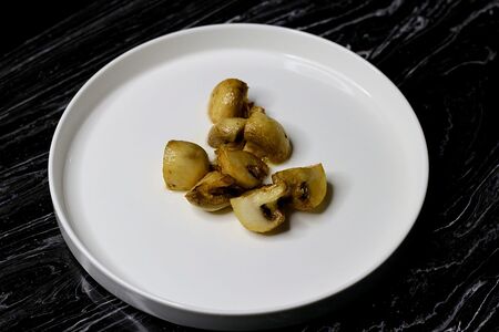 Грибы шампиньоны